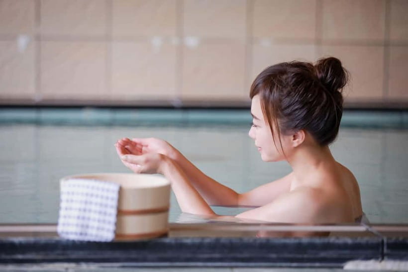Tokyo: Tattoo-Friendly Public Bath Experience with Guide - Languages, timing, and booking flexibility