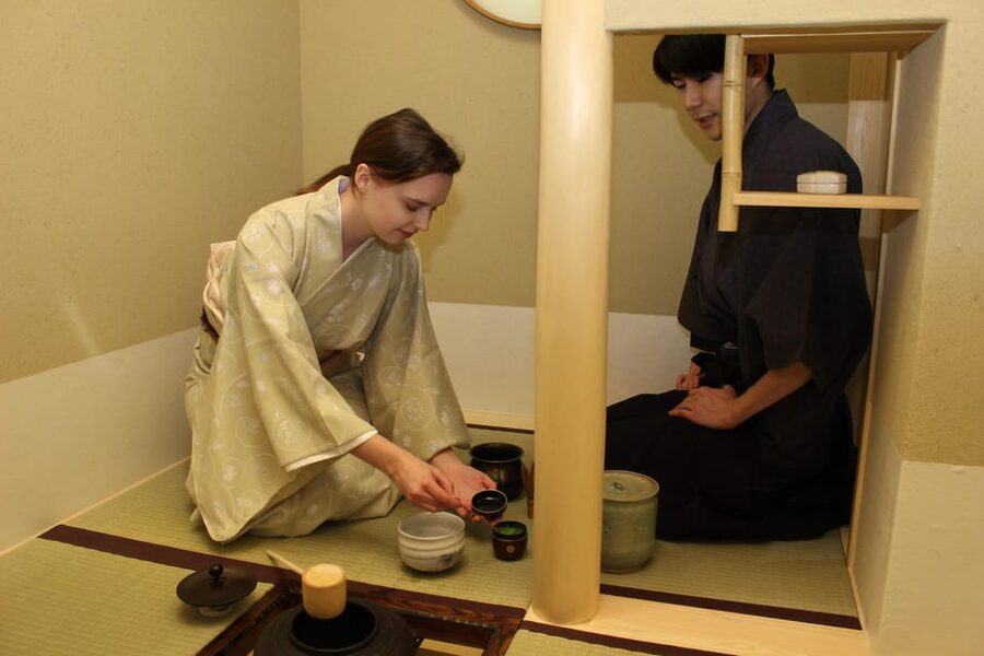 Tokyo: Tea Ceremony in Shibuya Tokyo - Watching Otemae, the teacher’s demonstration
