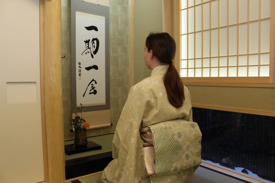Tokyo: Tea Ceremony in Shibuya Tokyo - Kimono options and small souvenirs