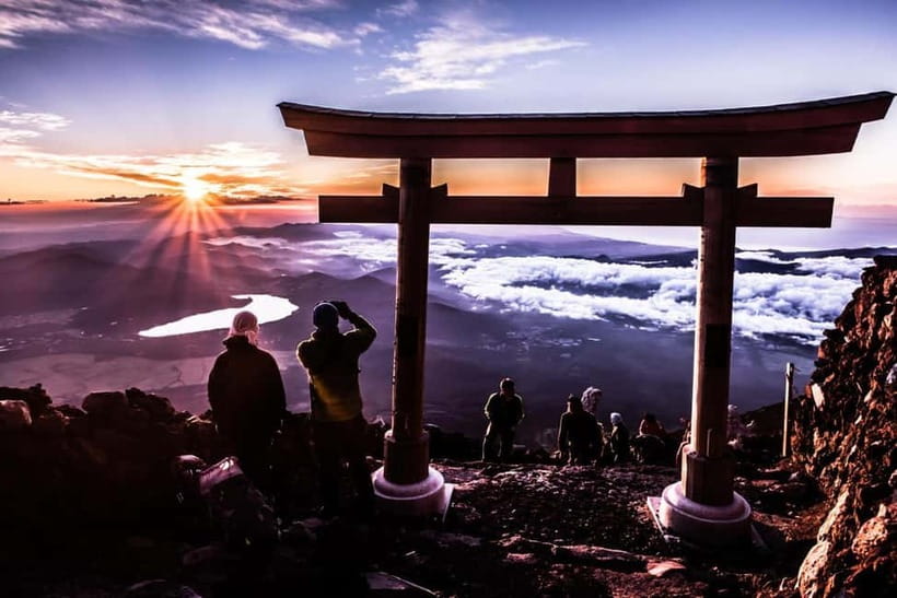 Tokyo To Mount FUJI Day Trip With English guide - Lake Kawaguchi Combines Lunch, Boats, and a Ropeway