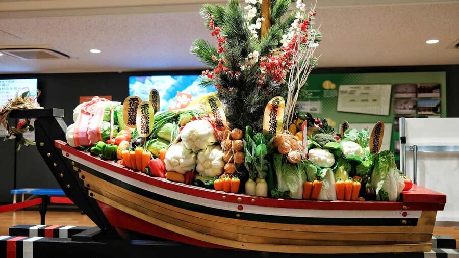 Tokyo: Toyosu Tuna Auction &Tsukiji Market Gourmet Adventure - Is $122 a fair price for three and a half hours?
