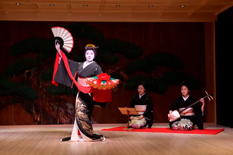 Tokyo: Traditional Japanese Performing Arts Show and Dinner - Choosing between nihon-buyo and kagura