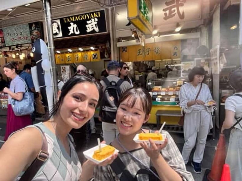 Tokyo: Tsukiji walk & sushi private tour with Uni Students - Finding the food side of Tsukiji Outer Market