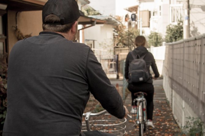 Tokyo West-Side Cycling & Food Tour - How the guide shapes the experience