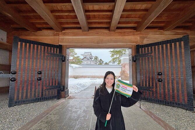 True Kanazawa: Private Walking tour with a Local guide - Geisha quarters along the Asano River