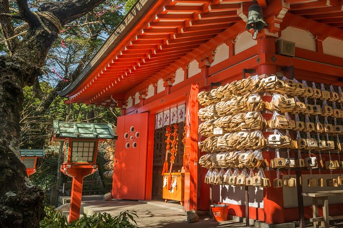 When Emperors Reigned and Shoguns Ruled - Wakamiya Main Street leads you toward the shrine