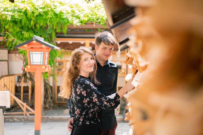 Your Private Vacation Photography Session In Kyoto - Maruyama Park and seasonal color